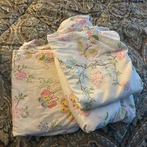 Pottery Barn Kids Queen Size Sheet Set. Butterflies with 2 pillow cases.